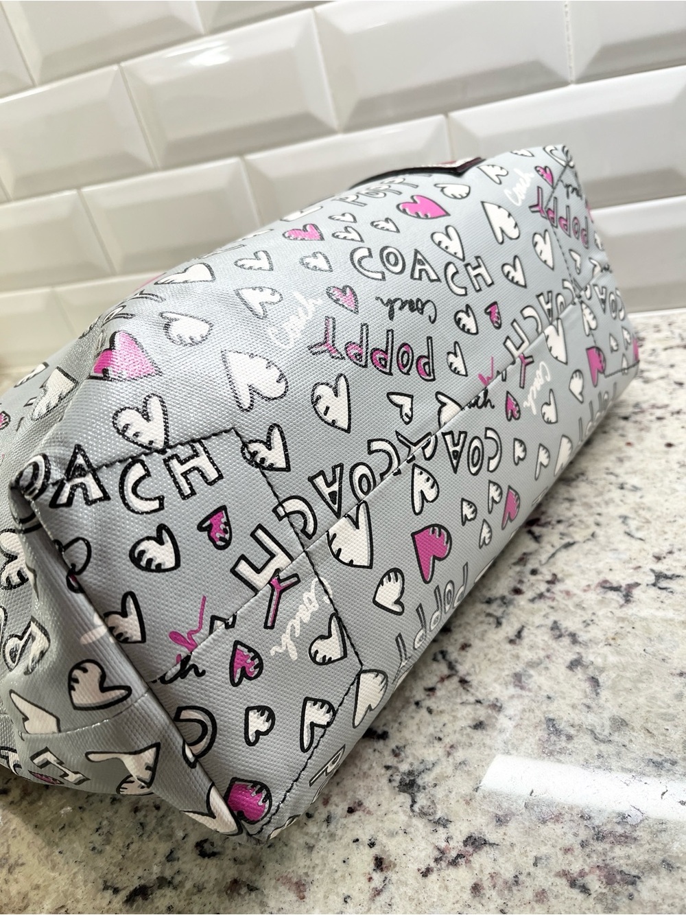 Coach Poppy Graffiti Hearts Tote EUC - Picture 8 of 13